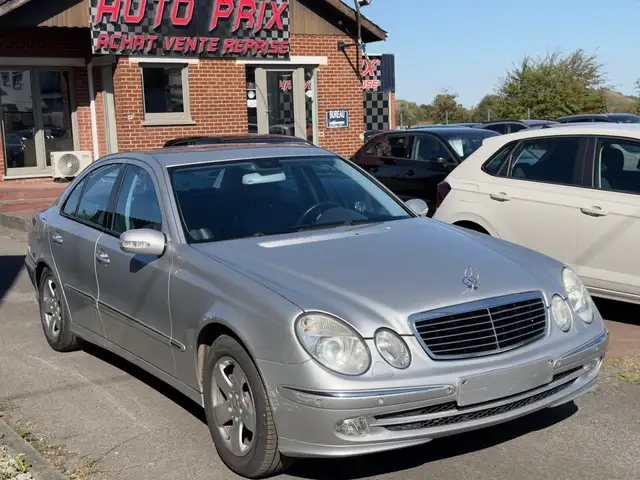 Mercedes-Benz E-Class view 2
