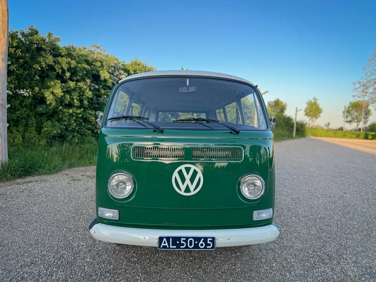 Volkswagen T2AB Full nut and bolt restored Elm Green L60D Bay window, foto 9