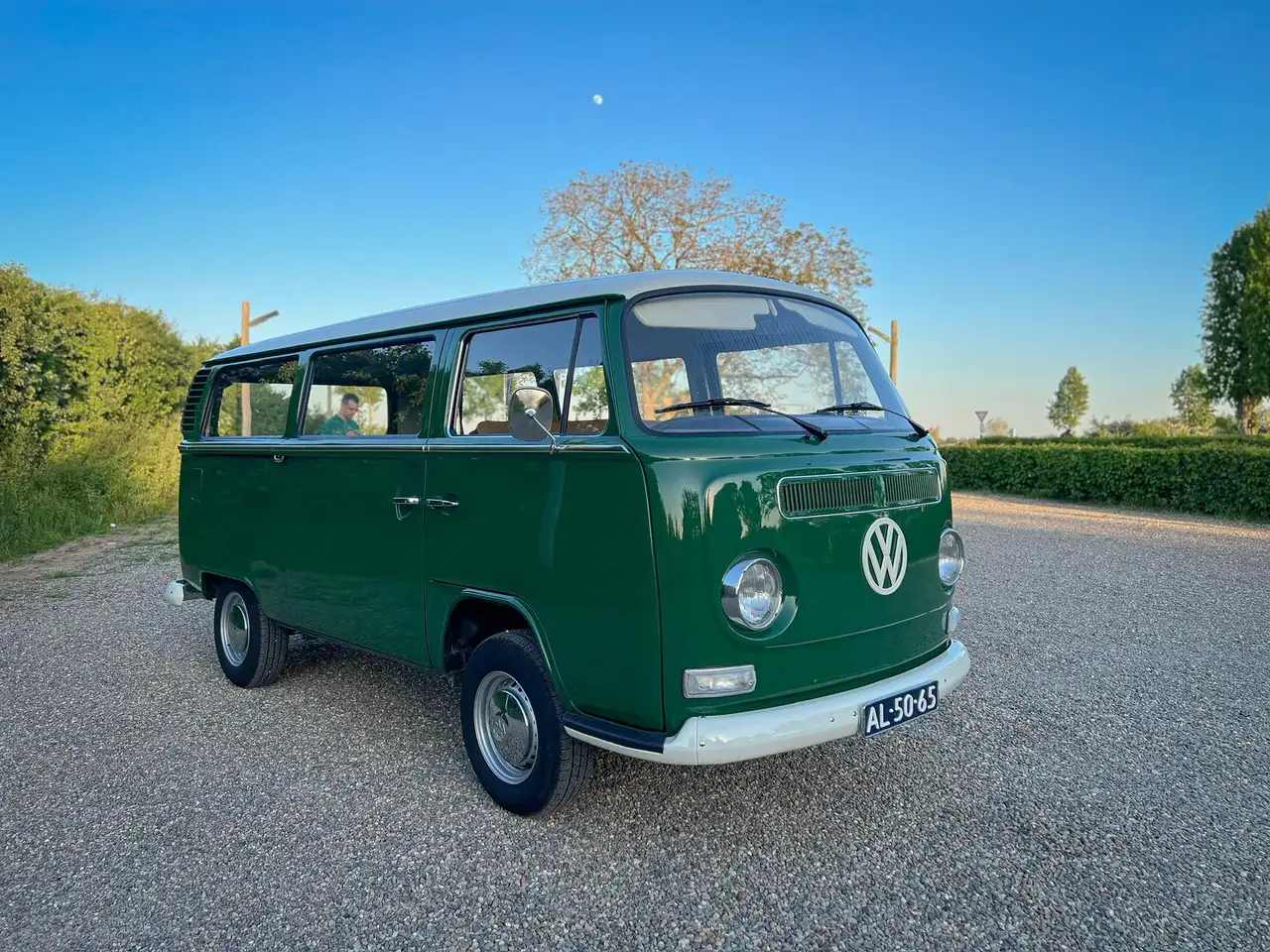 Volkswagen T2AB Full nut and bolt restored Elm Green L60D Bay window, foto 7