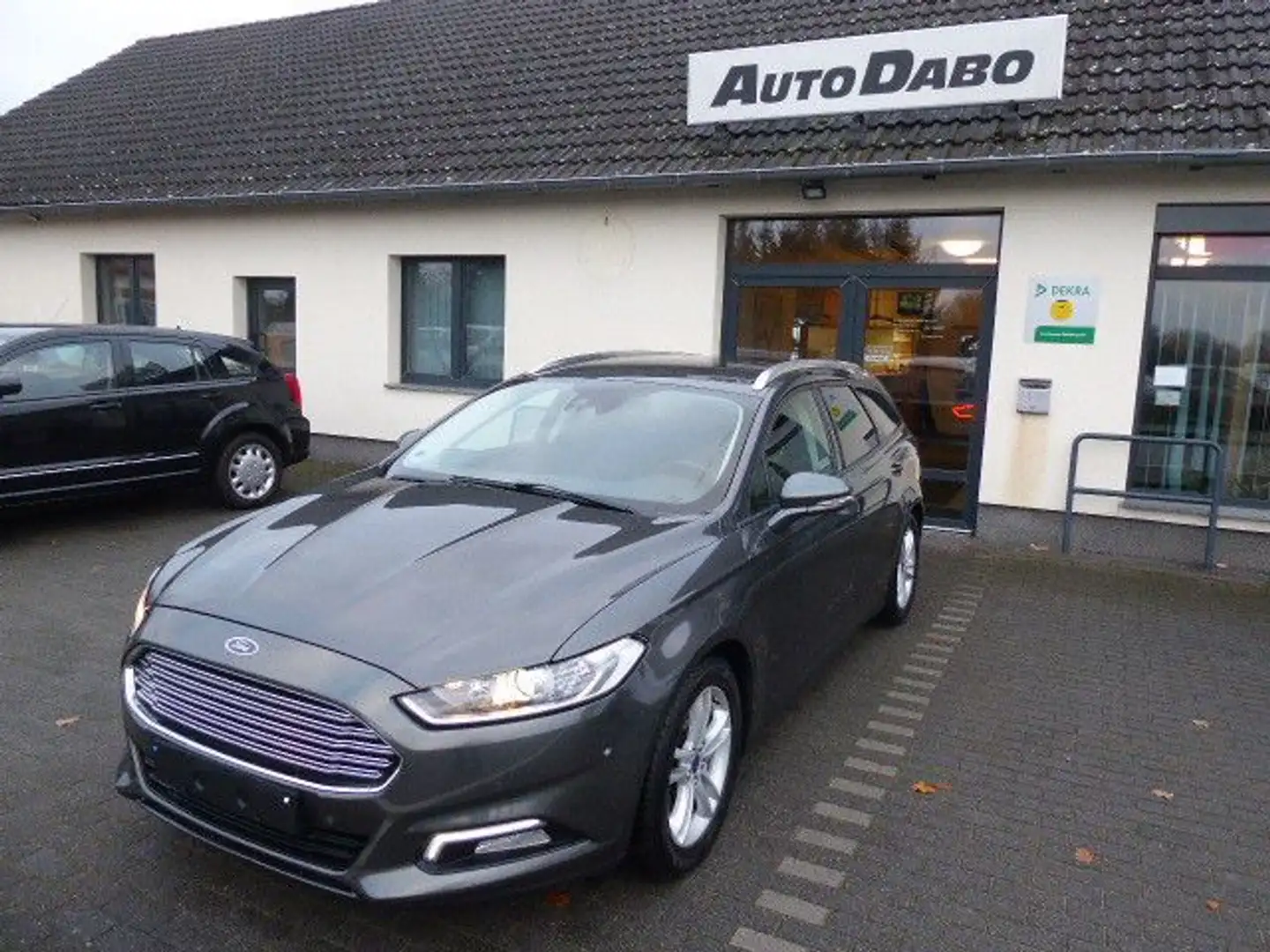 Ford Mondeo Turnier Business Edition Grau - 1