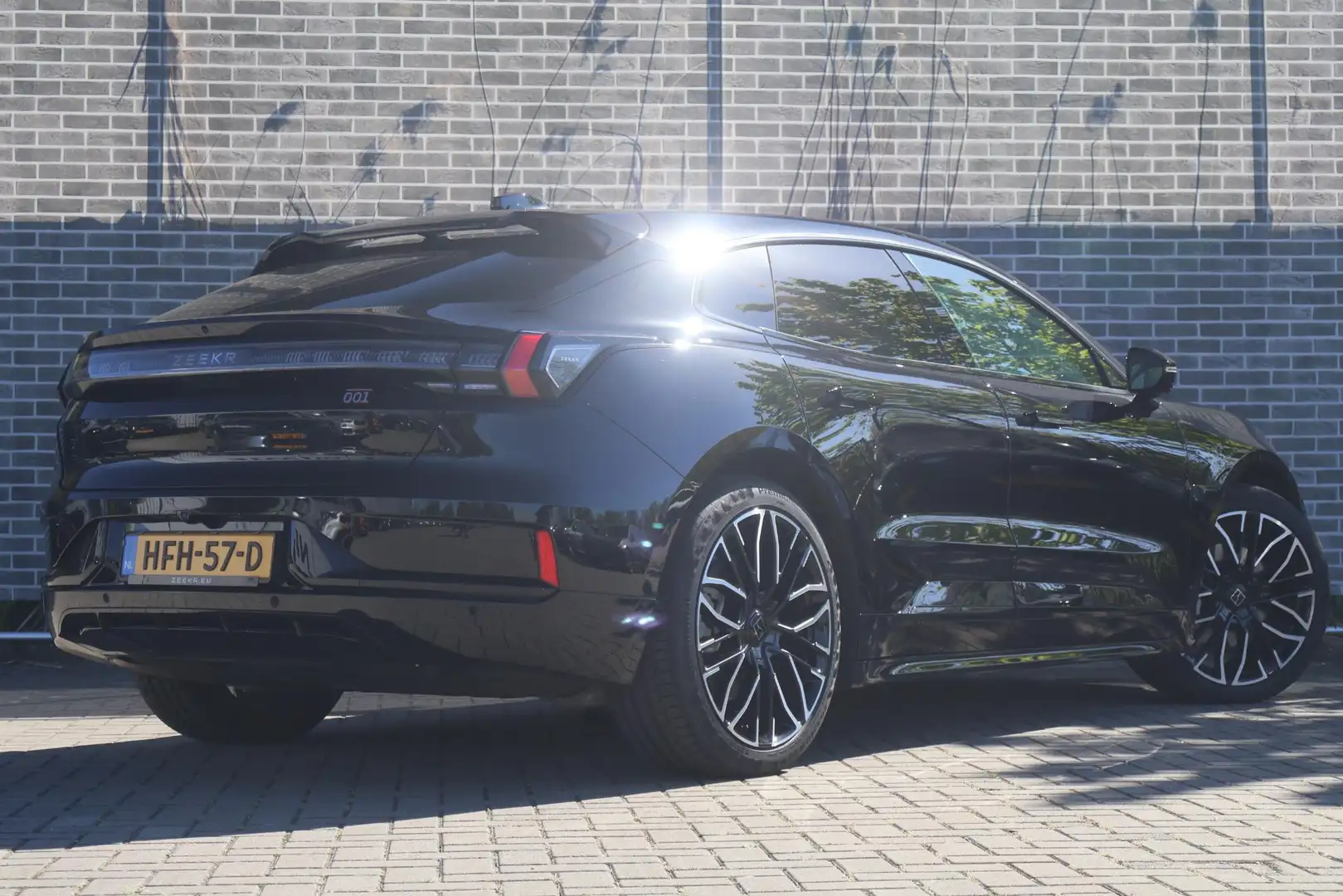 Zeekr 001 AWD Privilege 100 kWh | V2L | 22KW lader | Zeekr S Schwarz - 2