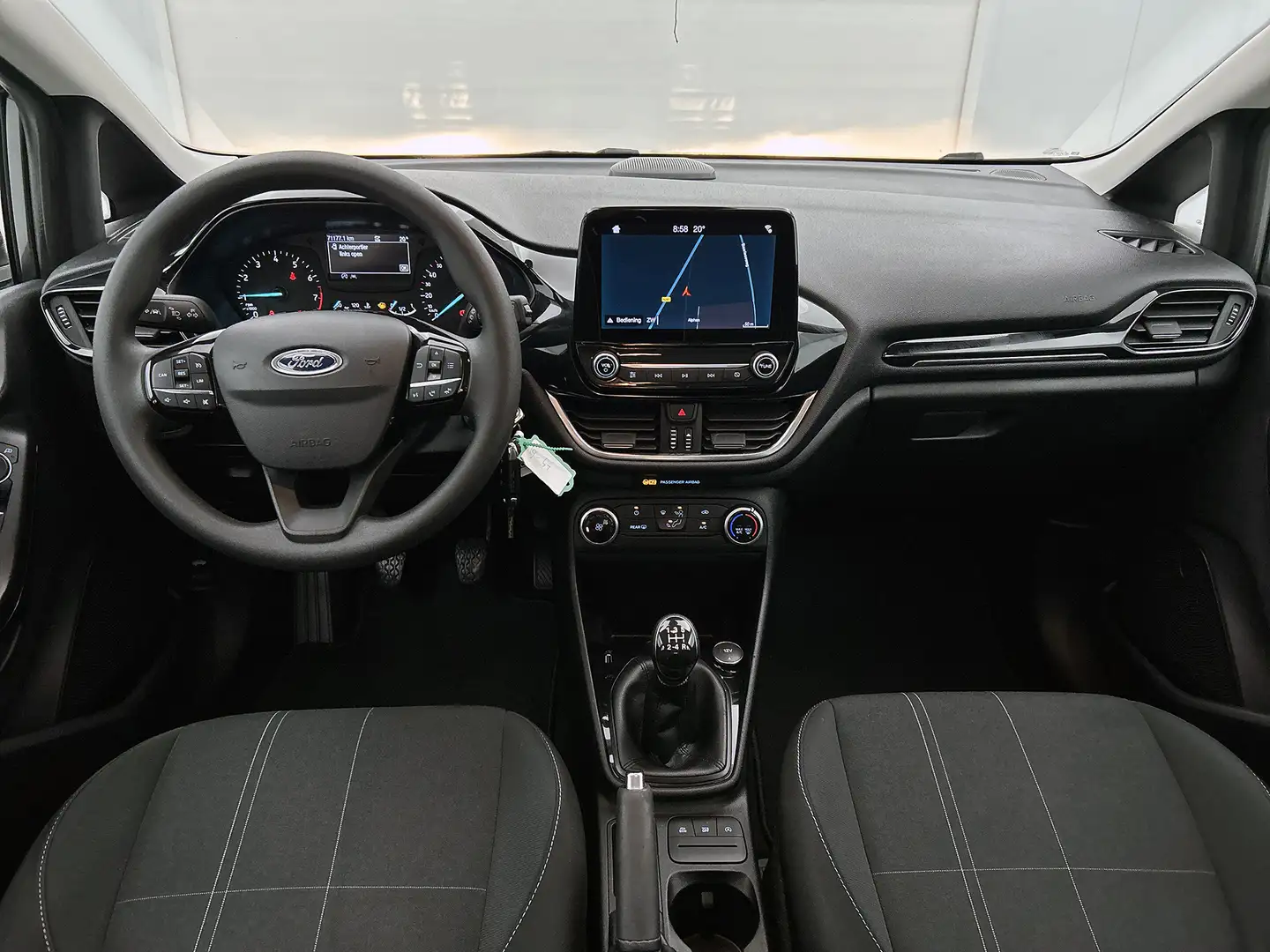 Ford Fiesta 1.1 85PK Trend 5Drs. / Navigatie / Airco / Parkeer Grijs - 2