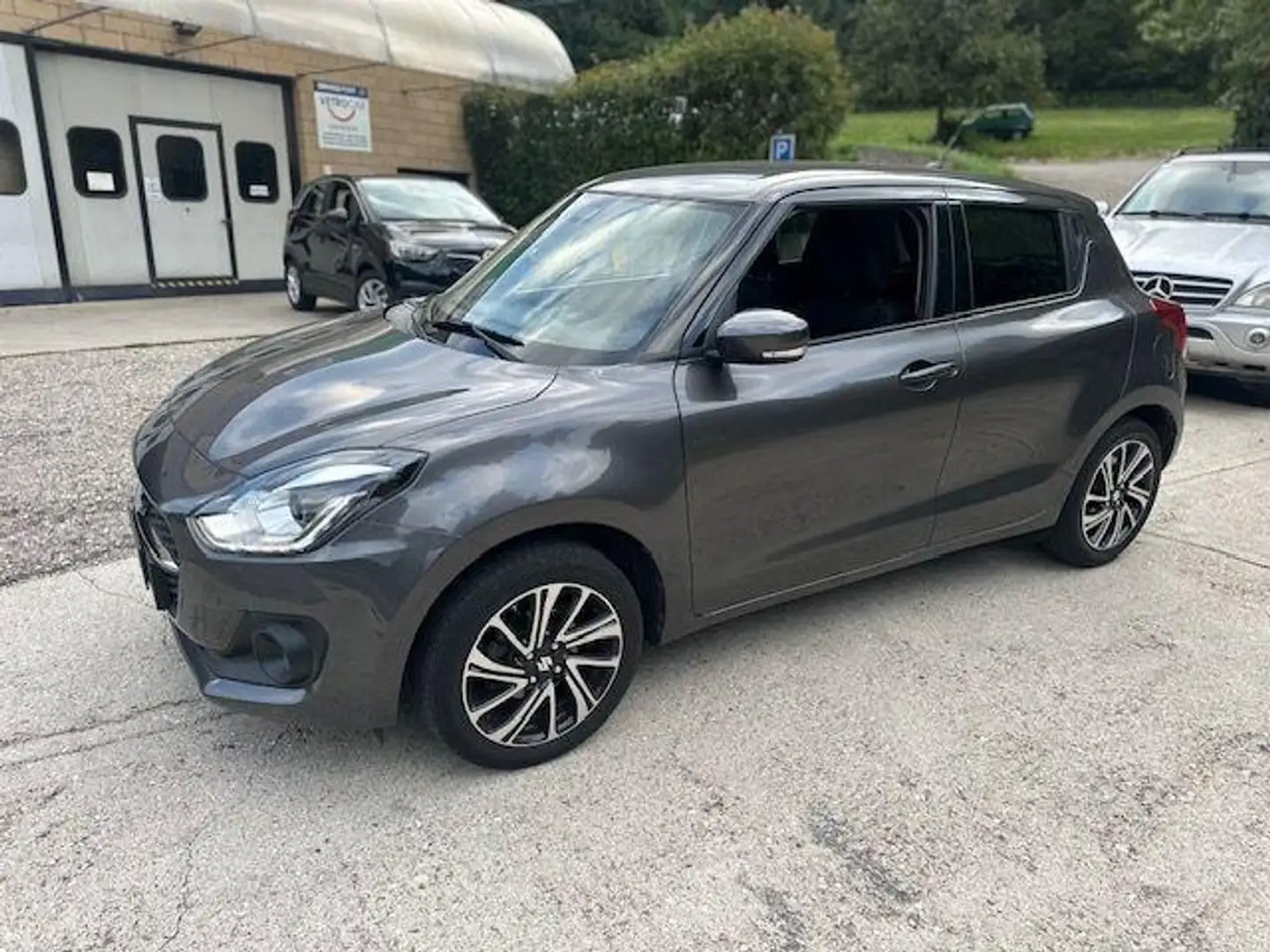 Suzuki Swift 1.2h Easy Top 4x4 Gris - 1