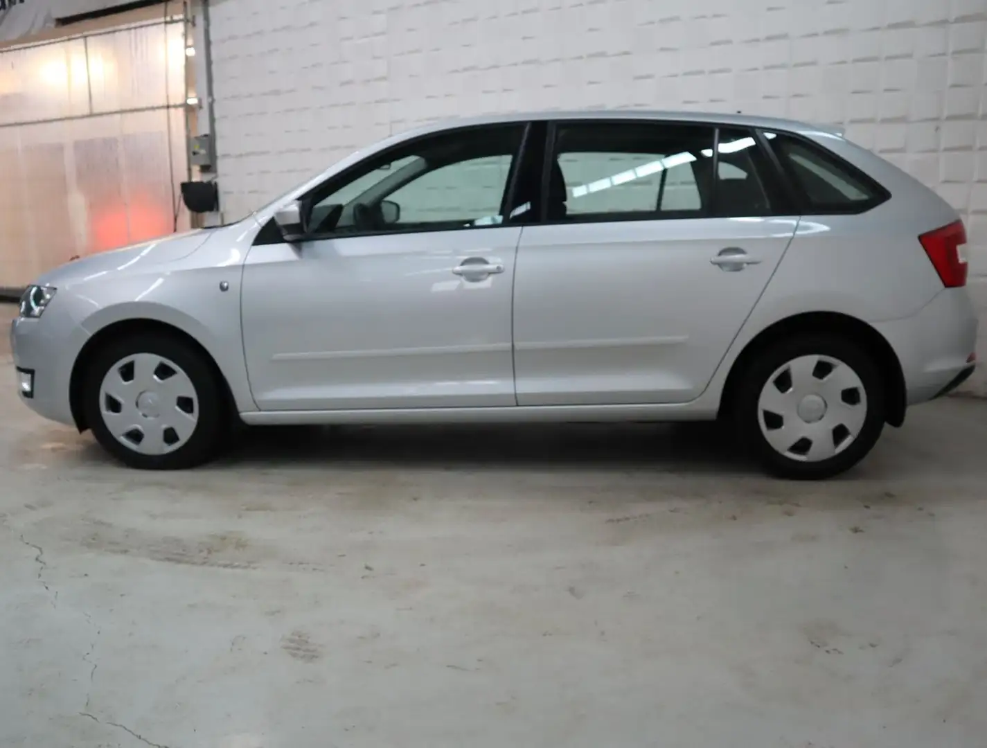 Skoda Rapid/Spaceback Spaceback Ambition Klima Temomat Shz Silber - 2