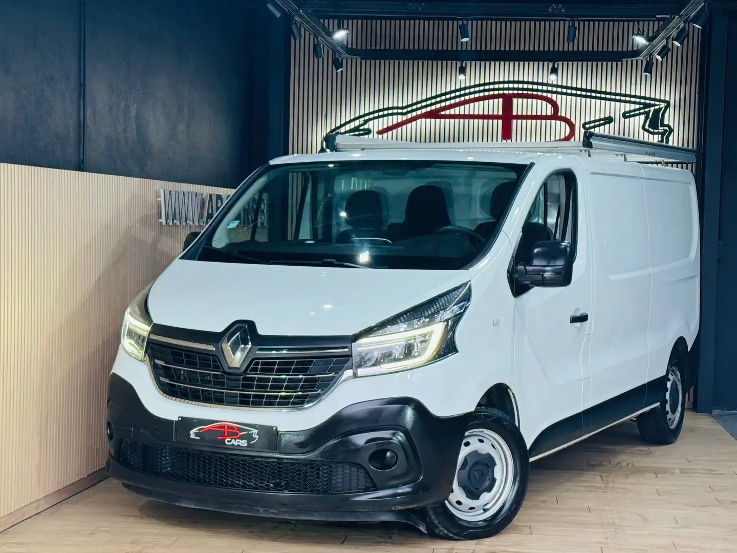 Renault Trafic 2.0DCI * 3 PLACES * UTILITAIRE * GAR 12 MOIS * Blanc - 1