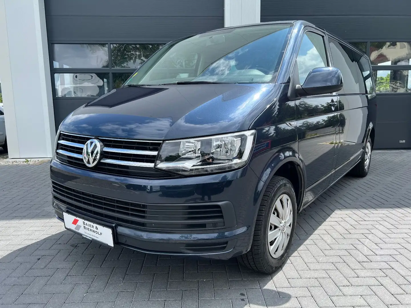 Volkswagen T6 Caravelle Comfort lang 150PS 9 Sitzer NAVI TP Blau - 2