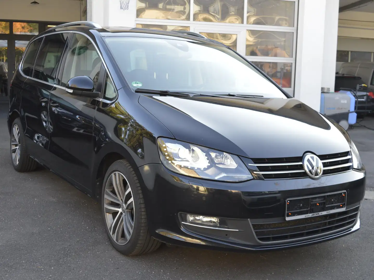 Volkswagen Sharan Sharan 1.4TSI Highline*Leder*E-Sitze*6G*7Sitzer Schwarz - 1
