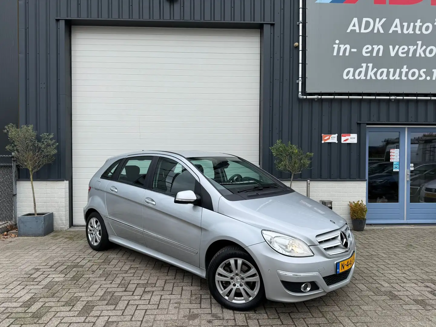 Mercedes-Benz B 200 AUTOMAAT/STOELVERW/TREKHAAK/PDC/MOOIE AUTO Gris - 2