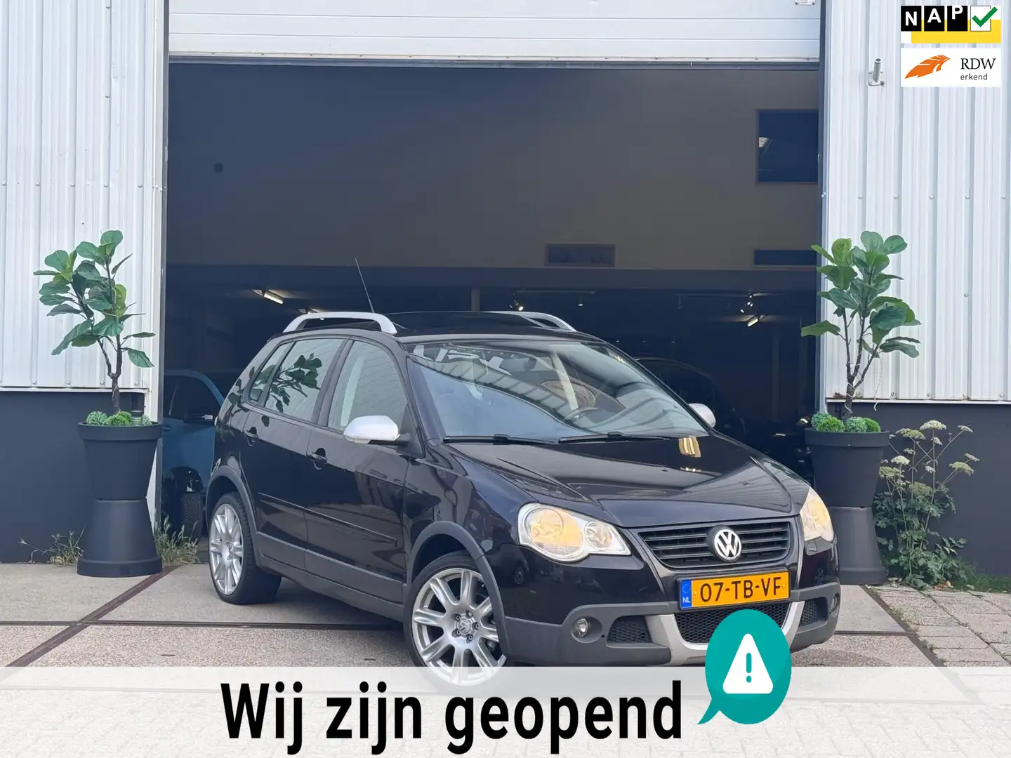Volkswagen Polo Cross 1.4-16V Cross|PANO|CARPLAY|ELEK.RAMEN|AIRCO|BOEKJE Zwart - 1