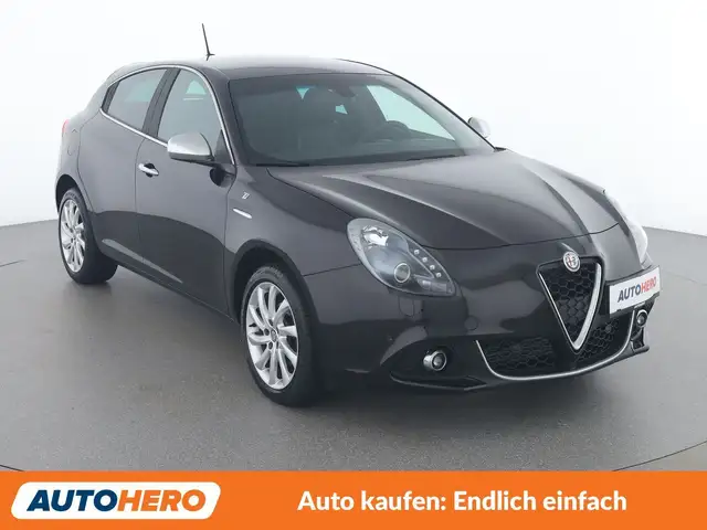 Alfa Romeo Giulietta view 8