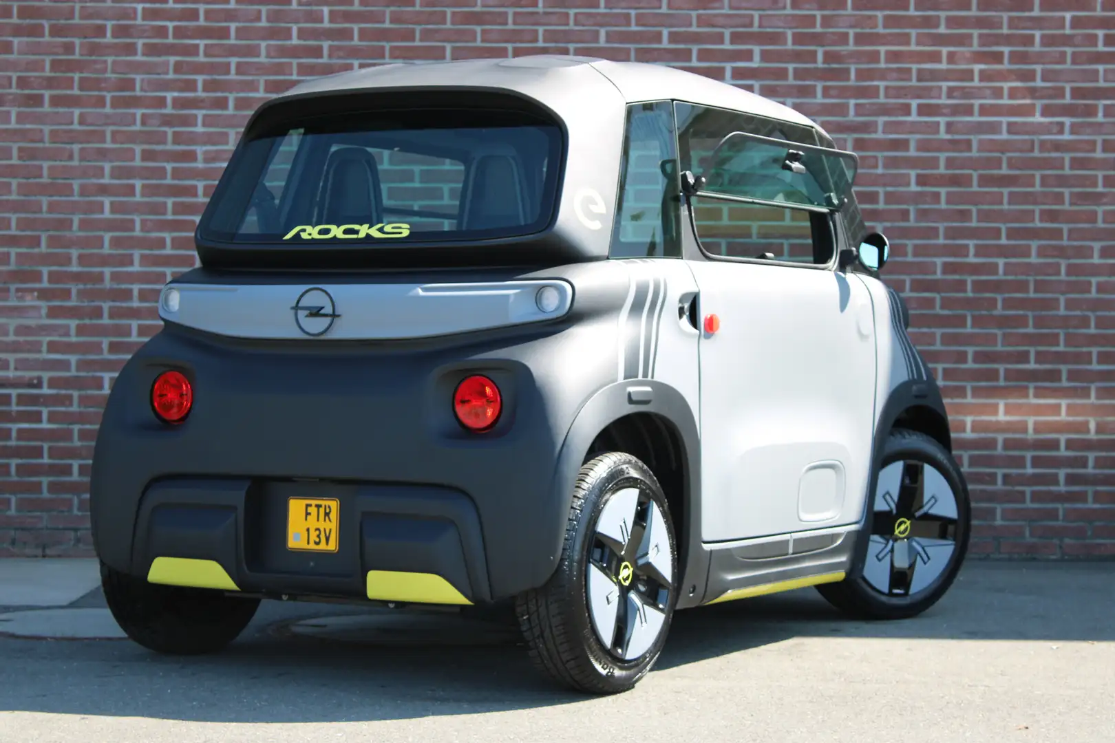Opel Rocks-e Brommobiel Tekno 75KM Actieradius |PANO-DAK|LEDER| Grijs - 2