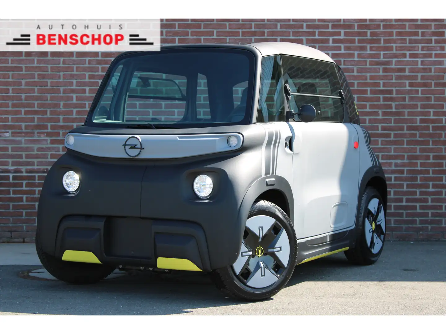 Opel Rocks-e Brommobiel Tekno 75KM Actieradius |PANO-DAK|LEDER| Grijs - 1