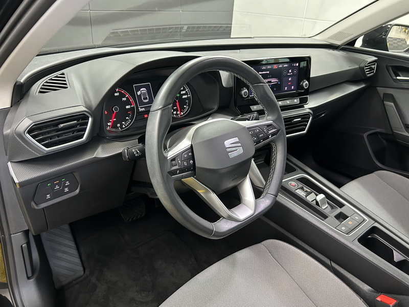 SEAT Leon Style+Keyless+KAM+CarPlay+LED+TEMP+DAB — photo 8
