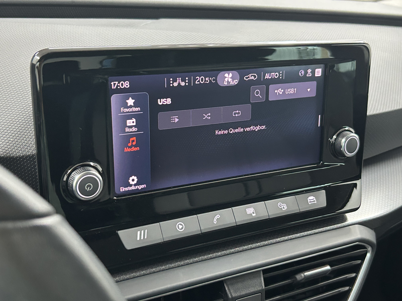 SEAT Leon Style+Keyless+KAM+CarPlay+LED+TEMP+DAB — photo 14
