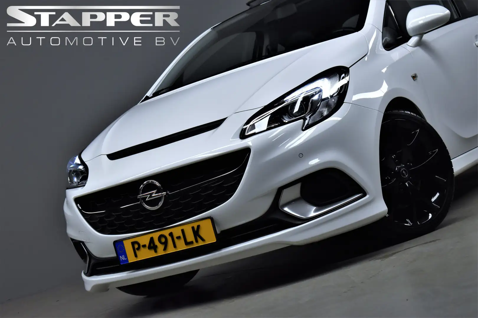 Opel Corsa 1.6 Turbo 207pk OPC Panorama/Schaalstoelen/Carplay Blanco - 2