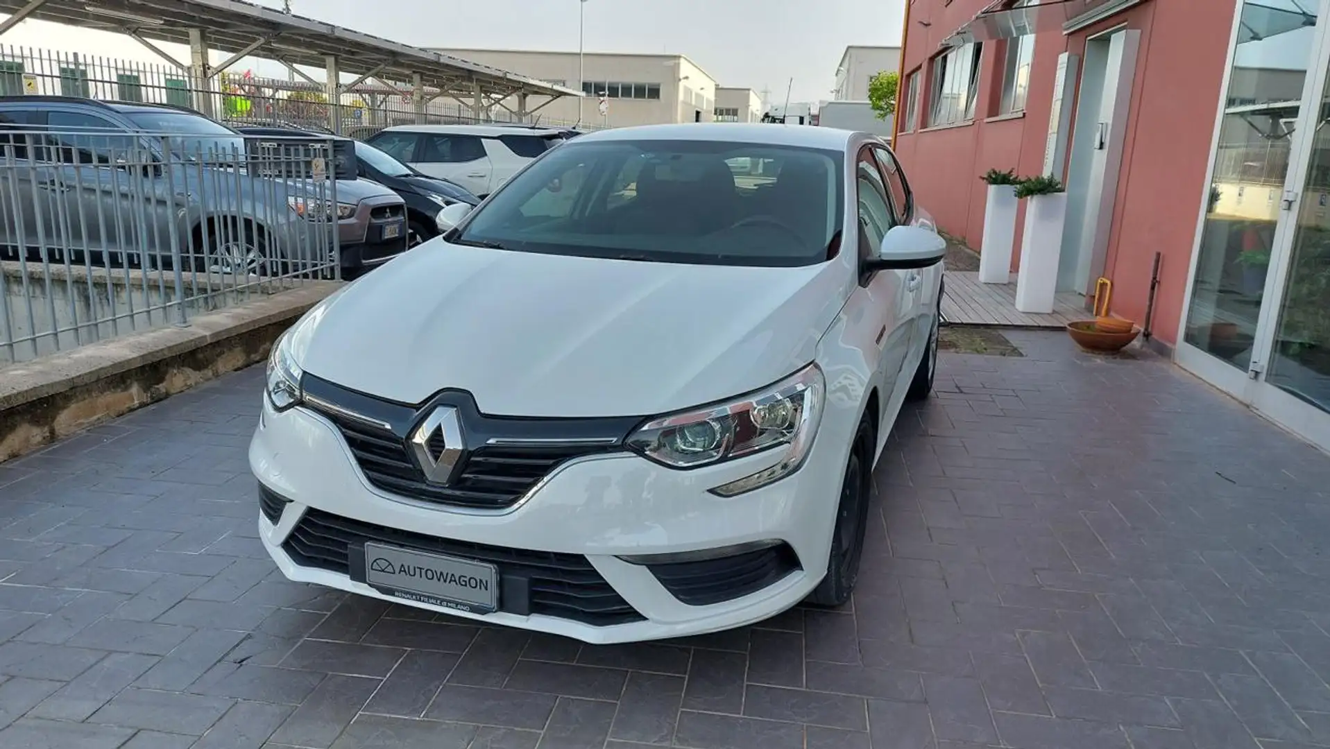 Renault Megane Mégane dCi 8V 110 CV E. Life  Az.  E6B Ok Neopat. Weiß - 1