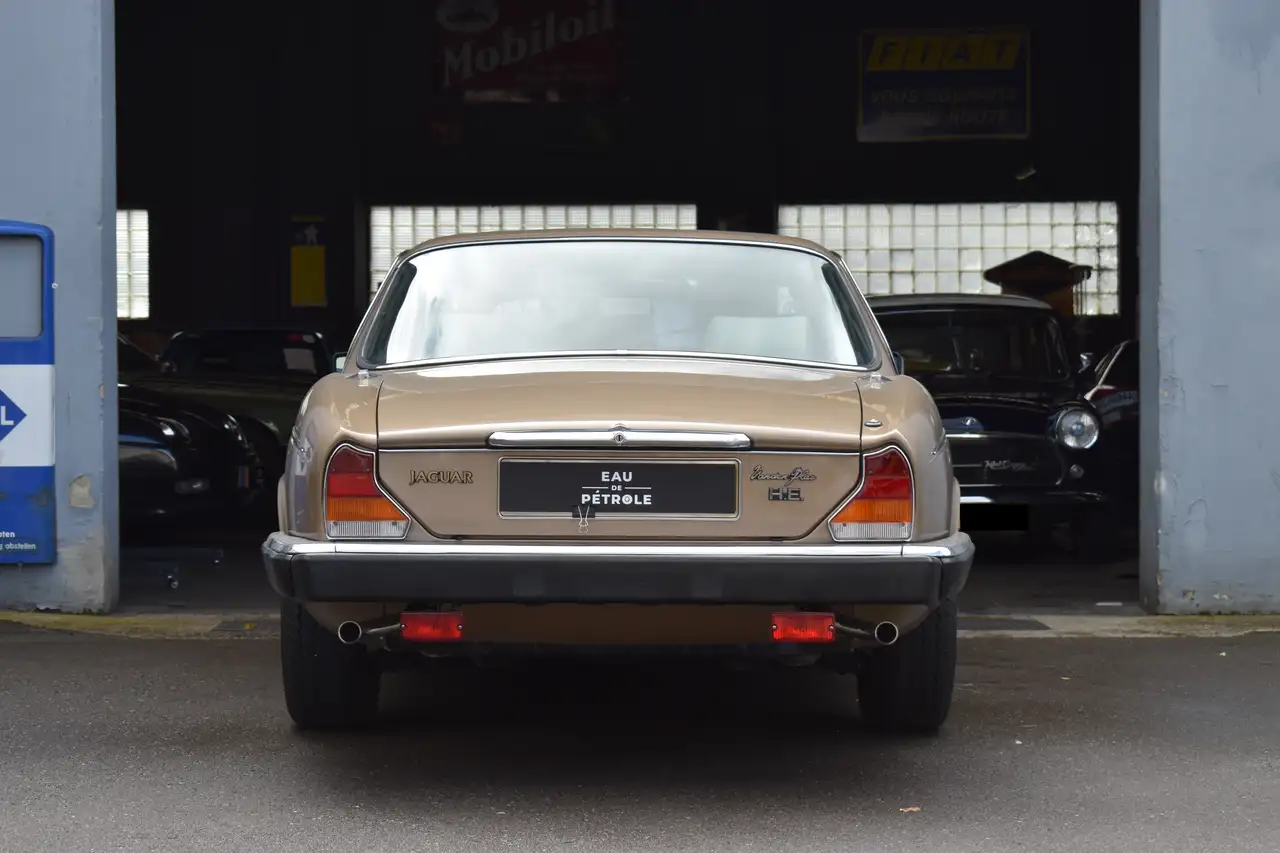 Jaguar XJ12 Vanden Plas, foto 8