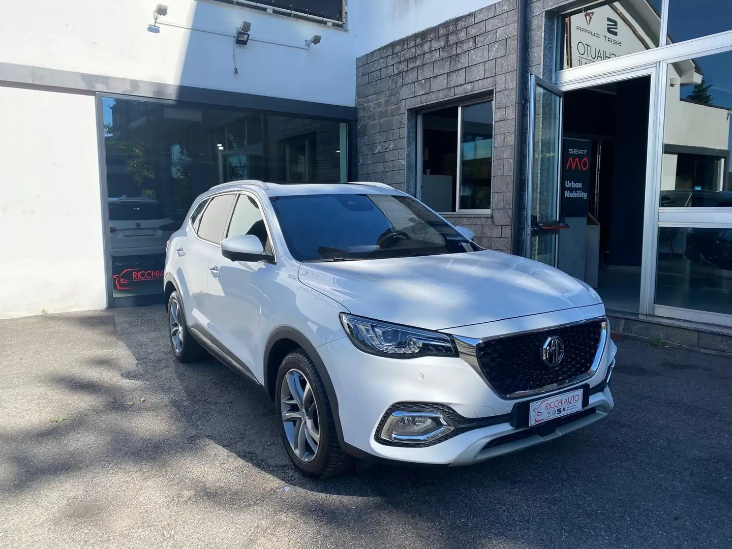 MG EHS HS I 1.5 t-gdi phev Exclusive auto Bianco - 1