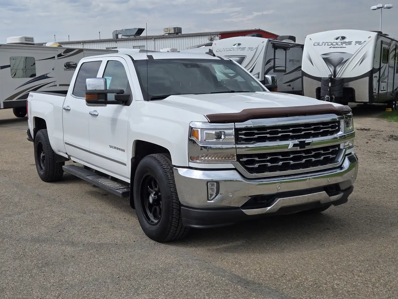 Chevrolet Silverado 1500 снимка Chevrolet Silverado 1500