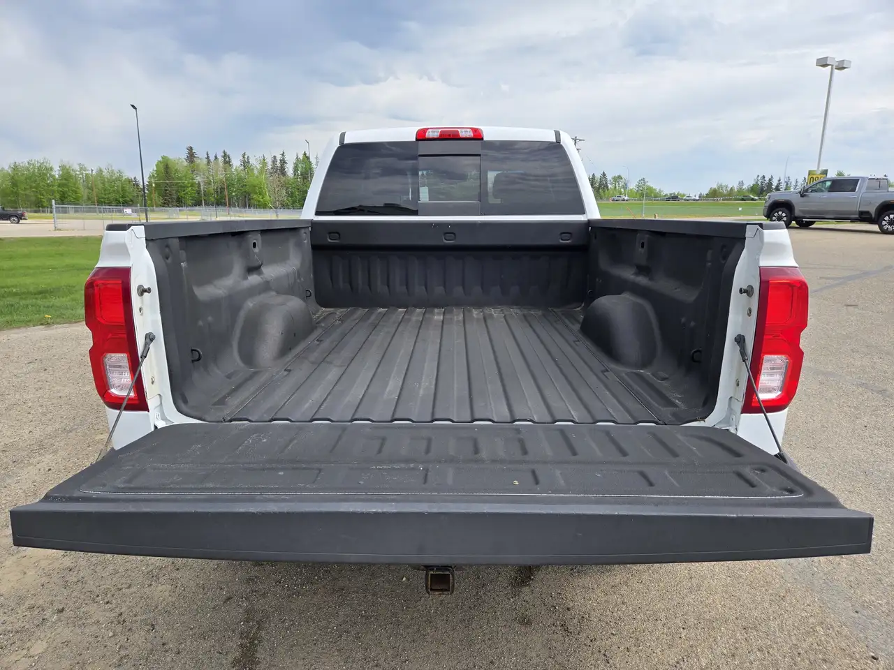 Chevrolet Silverado 1500 снимка Chevrolet Silverado 1500