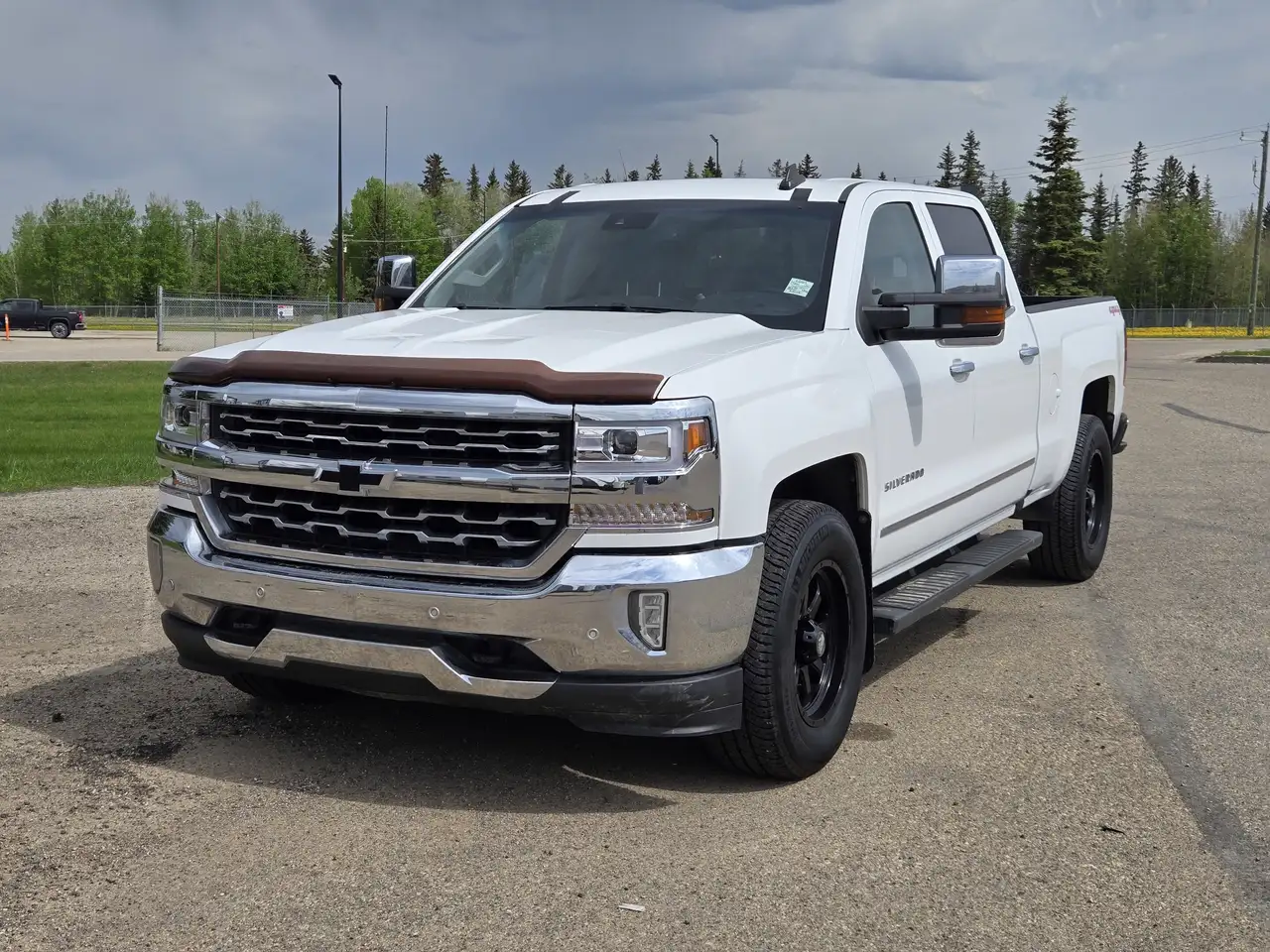 Chevrolet Silverado 1500 снимка Chevrolet Silverado 1500