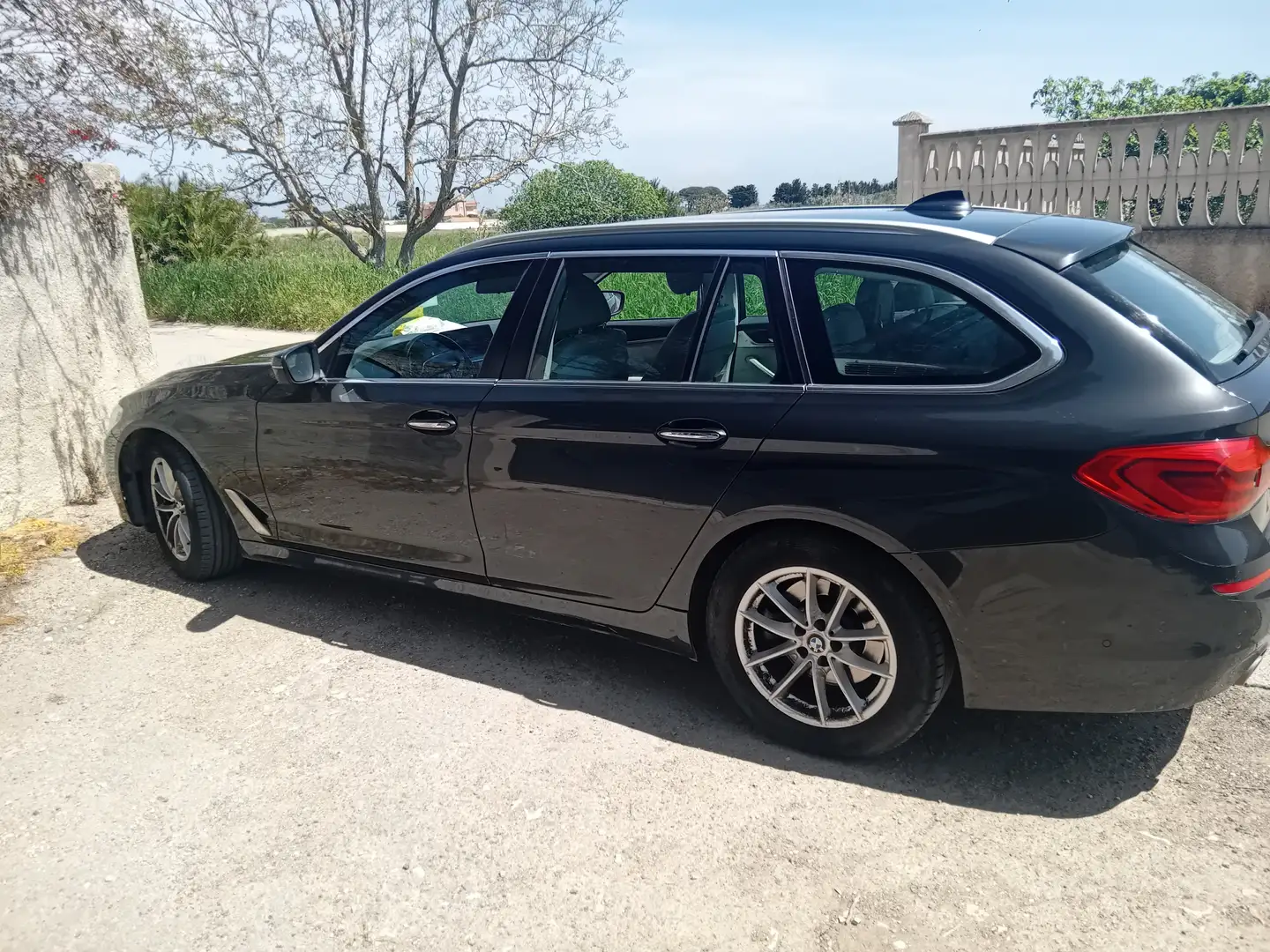 BMW 520 520d Touring xdrive Business auto Blu/Azzurro - 2