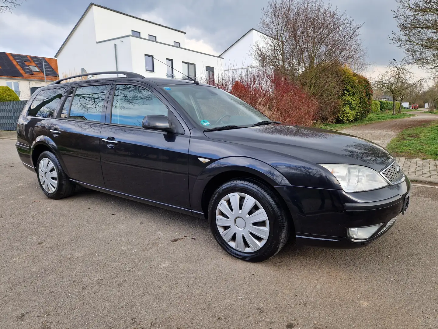 Ford Mondeo 2.0 Trend,Klima,Servo,Alu,Automatik,AHK,8-fach Noir - 1
