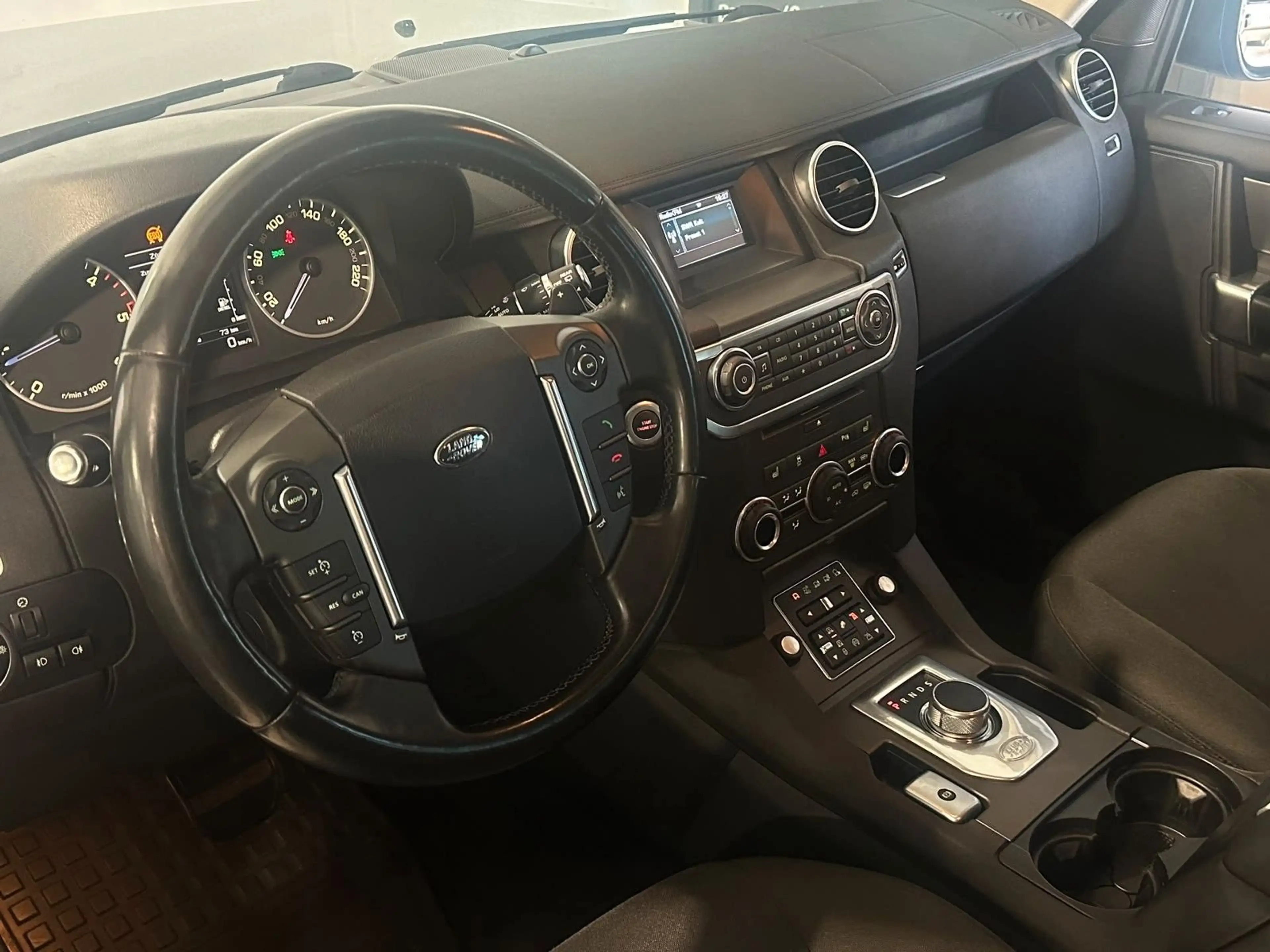 Land Rover Discovery DISCOVERY 7-SITZER AHK 1-HAND PDC AHK — photo 10
