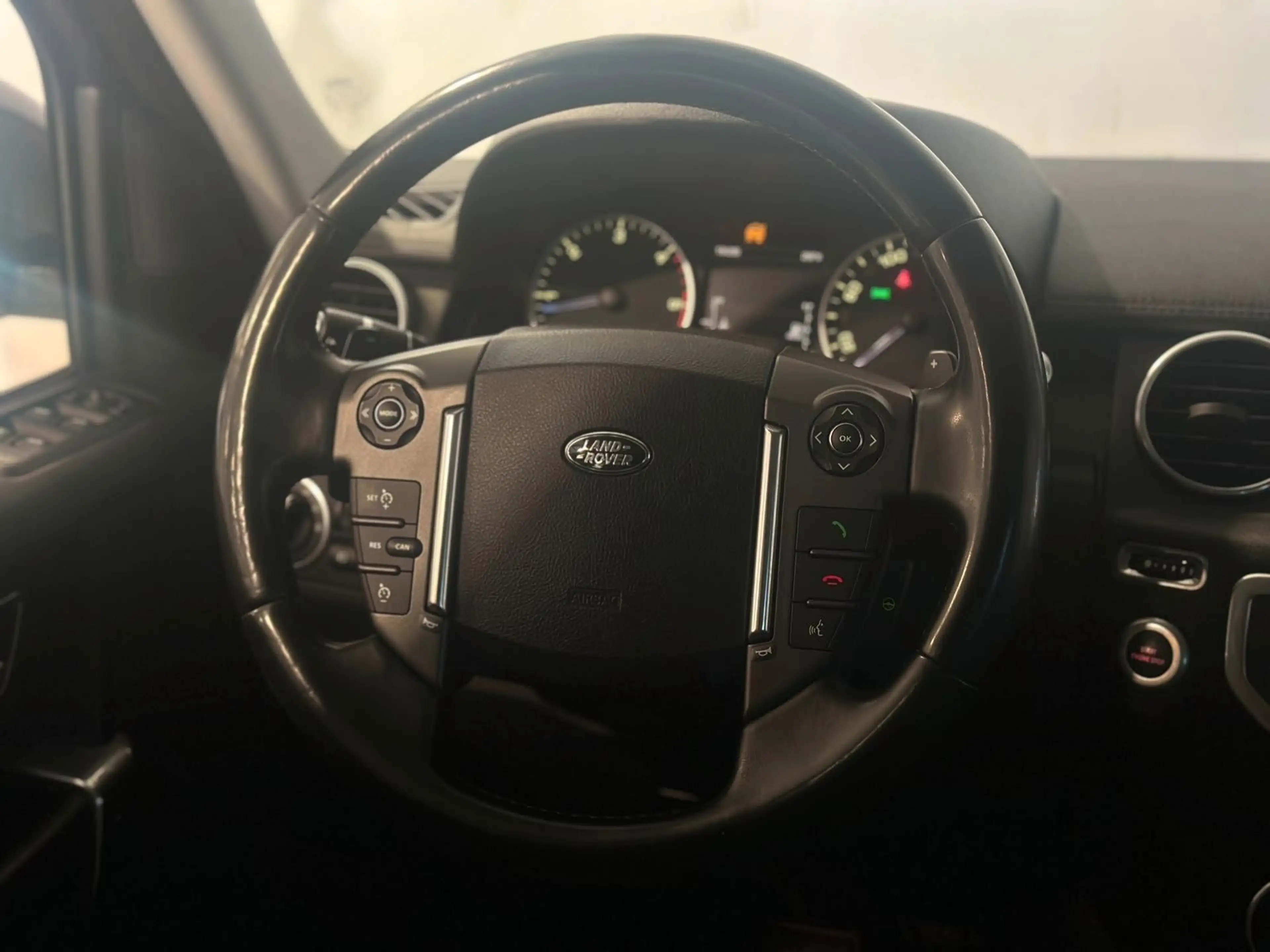 Land Rover Discovery DISCOVERY 7-SITZER AHK 1-HAND PDC AHK — photo 12