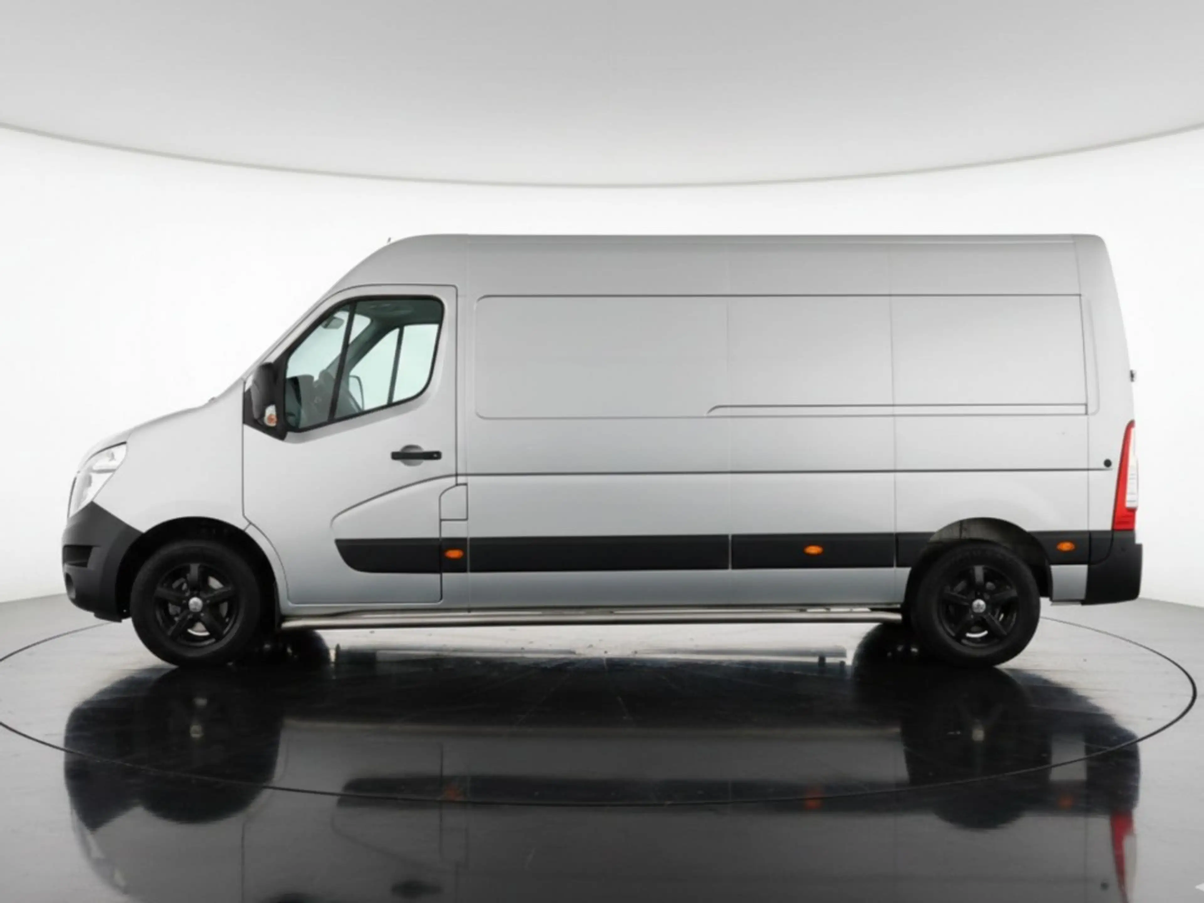 Nissan Interstar 2.3 dCi L3H3 N-Connecta Automaat — photo 3