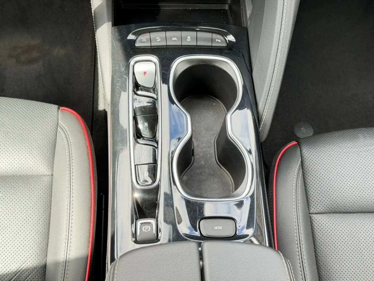Buick Envision снимка Buick Envision