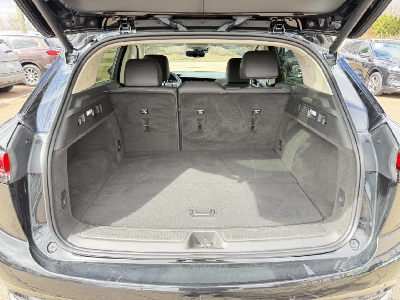 Buick Envision снимка Buick Envision