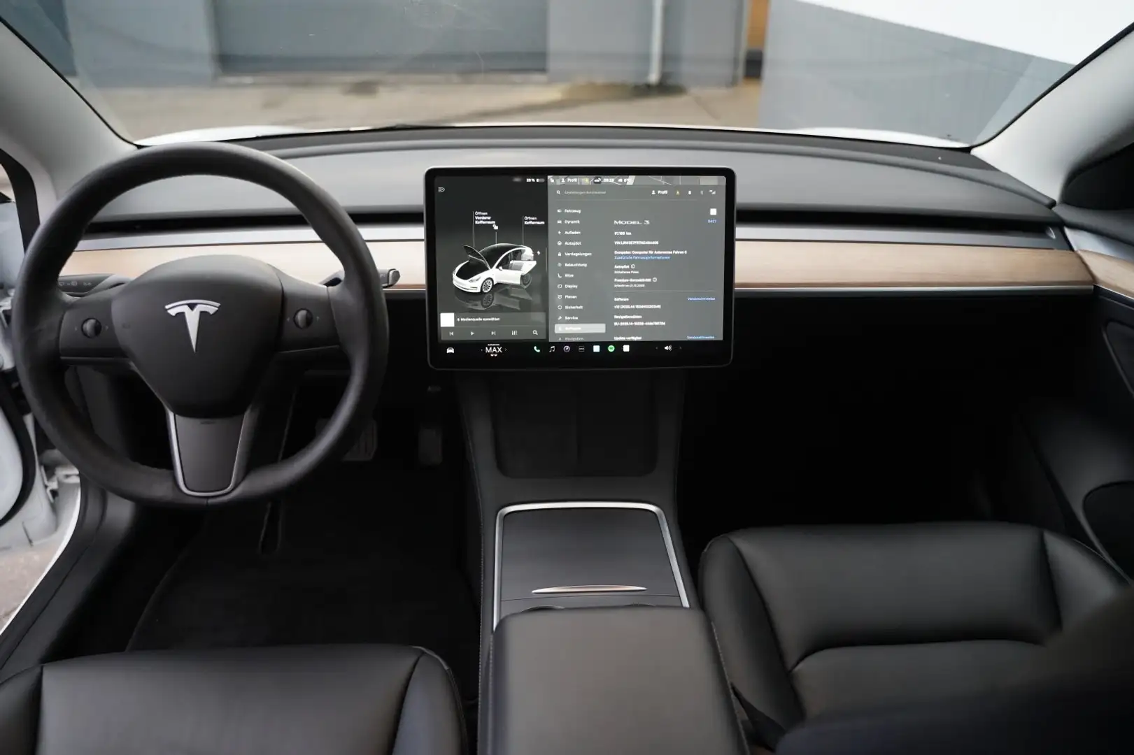 Tesla Model 3 Standard Range + *19-Zoll* White - 2