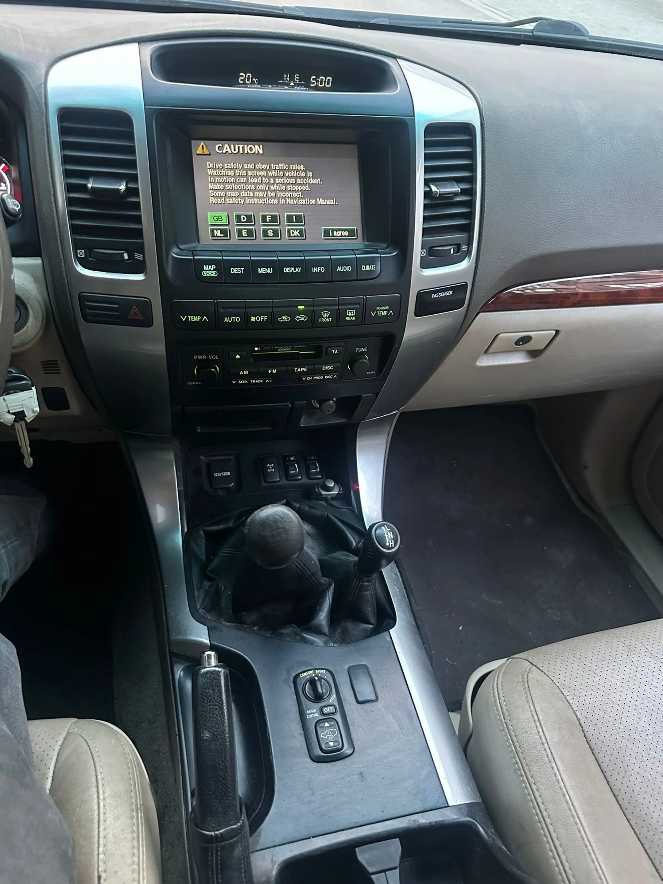 Toyota Land Cruiser 3.0 Turbo D-4D VIP 7 Seats Full Manual 0485905657 — photo 5