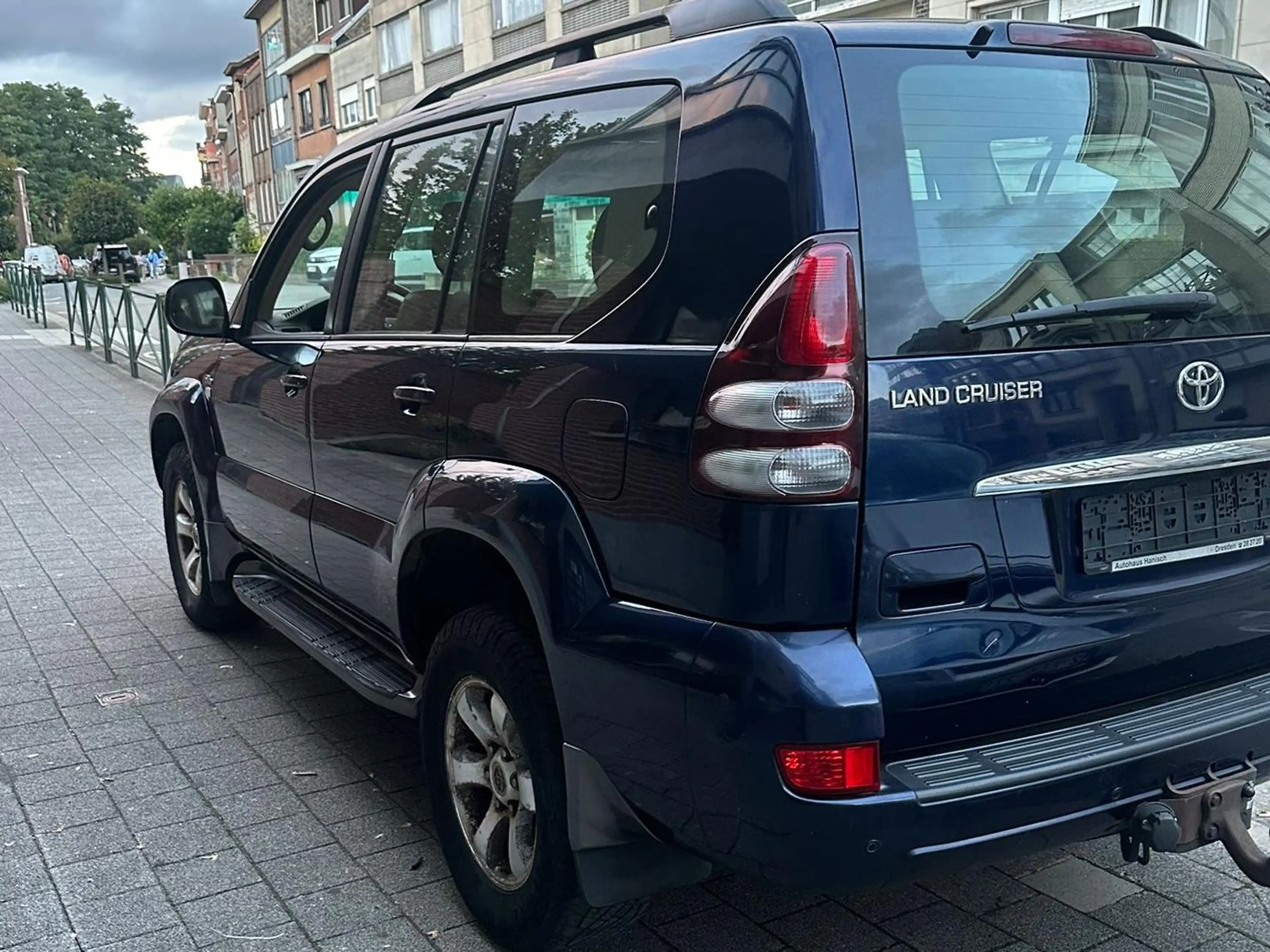Toyota Land Cruiser 3.0 Turbo D-4D VIP 7 Seats Full Manual 0485905657 — photo 3