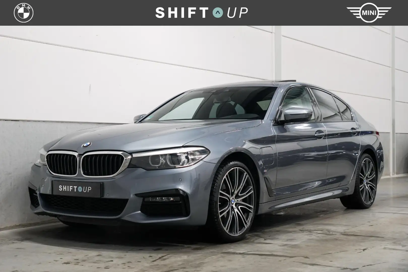 BMW 530 5-serie 530e M-Sport | Schuifdak | 20" Individual Gris - 1