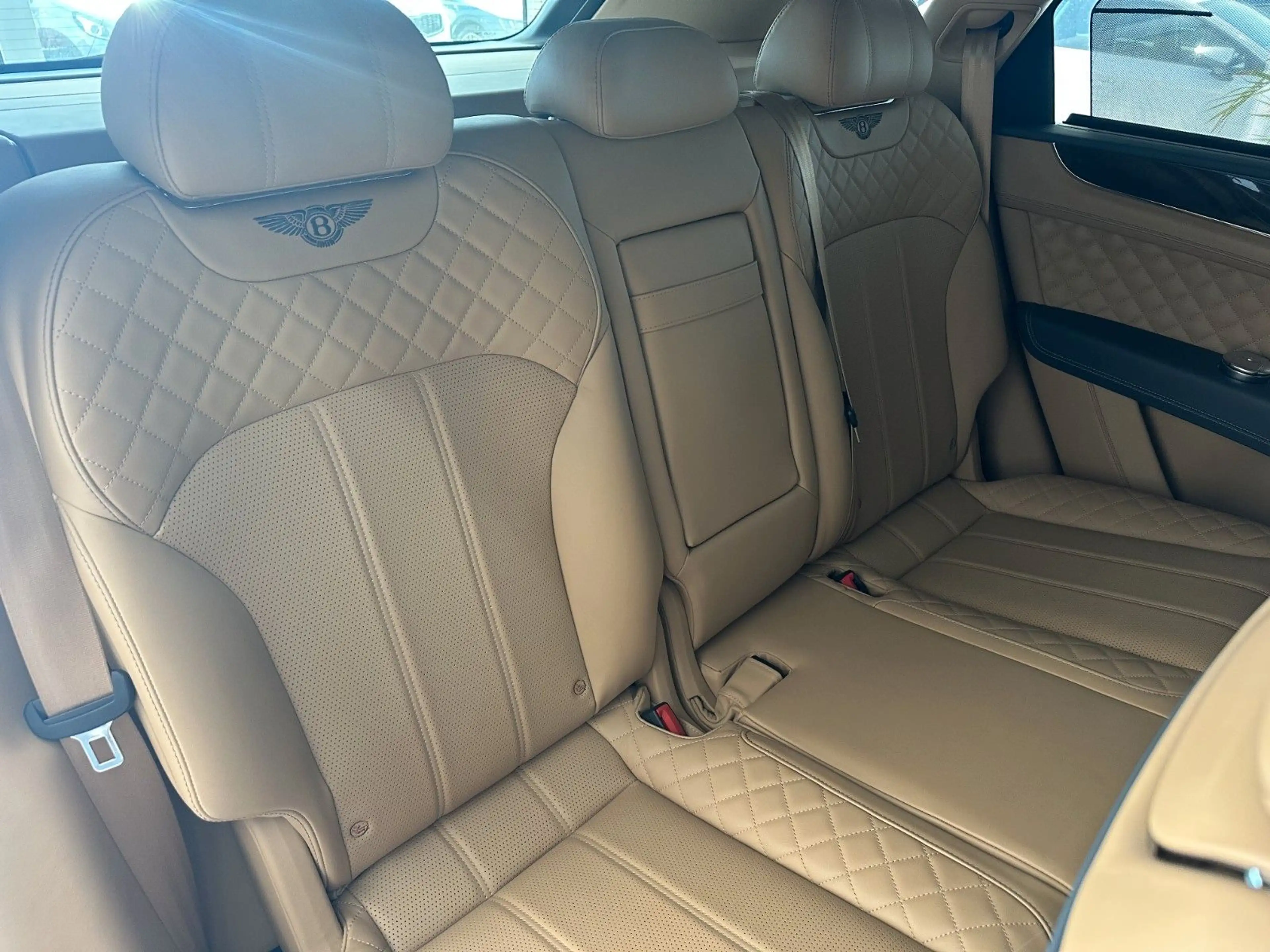 Bentley Bentayga 6.0 W12 4WD First Edition Autom. — photo 14