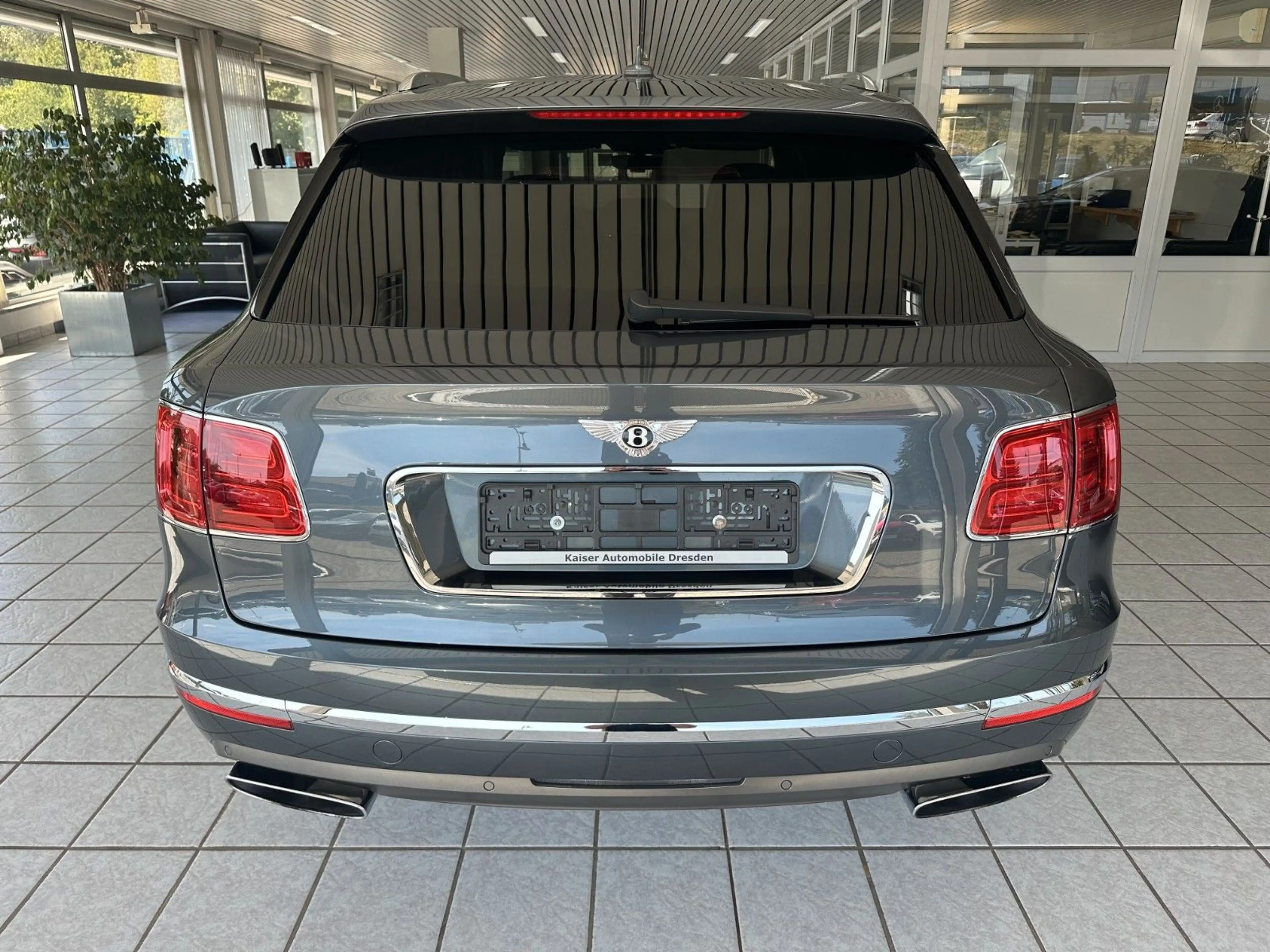 Bentley Bentayga 6.0 W12 4WD First Edition Autom. — photo 6