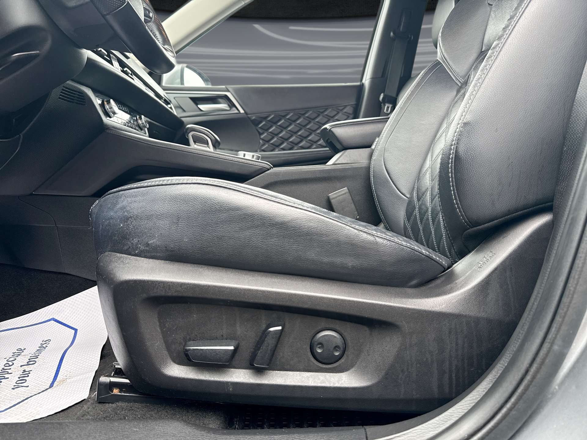 used 2022 Mitsubishi Outlander car, priced at $27,900