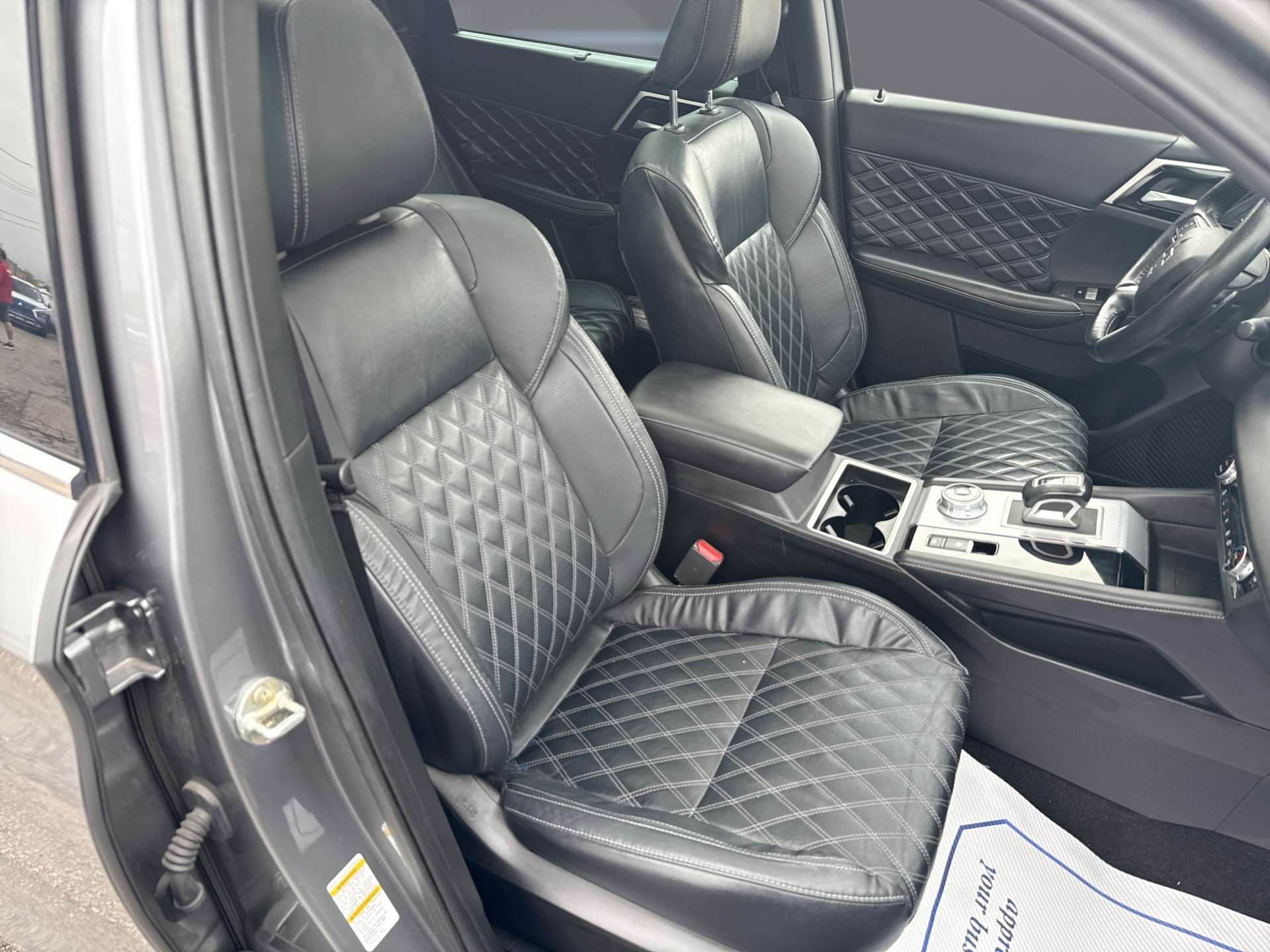 used 2022 Mitsubishi Outlander car, priced at $27,900