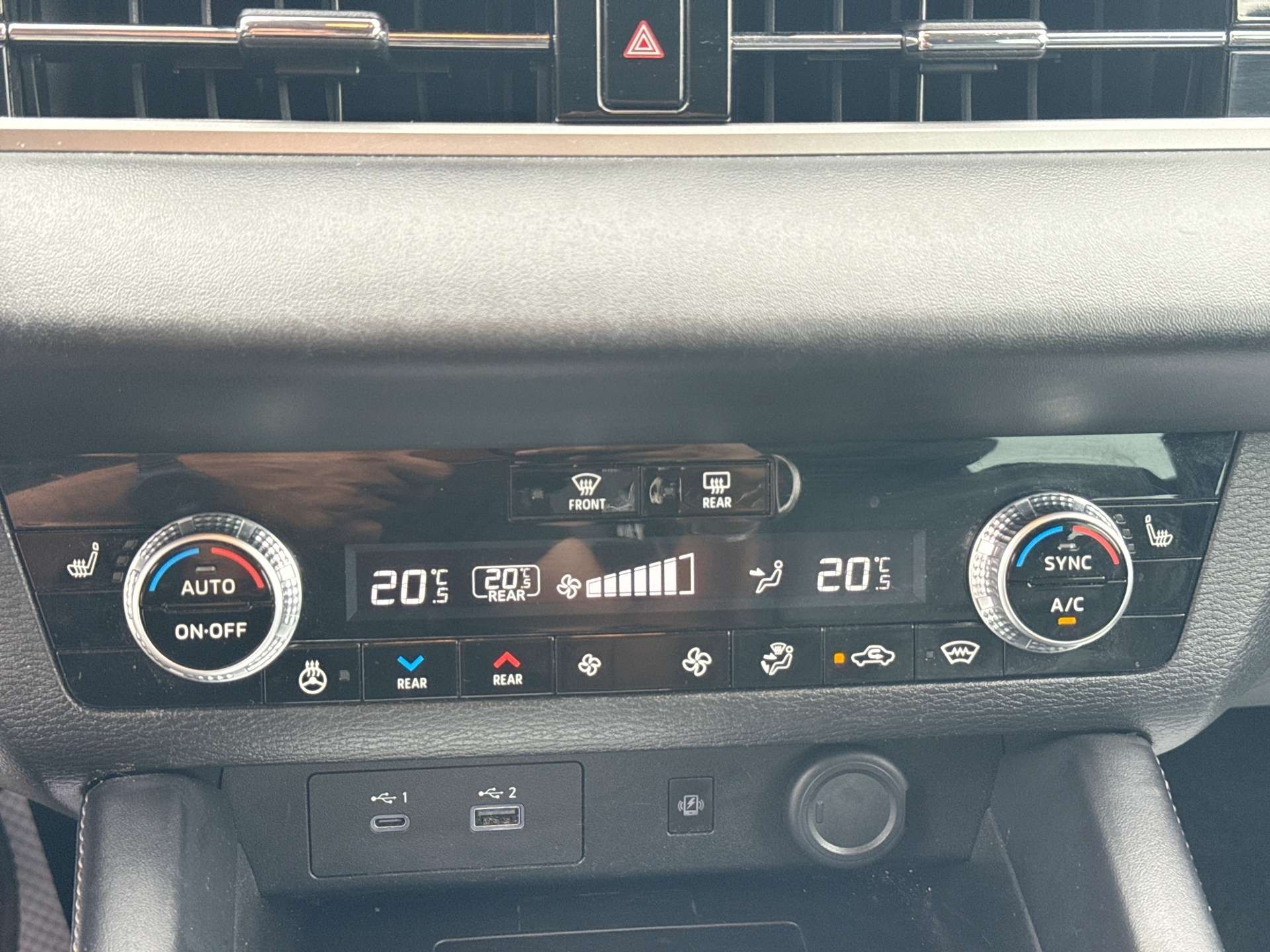 used 2022 Mitsubishi Outlander car, priced at $27,900