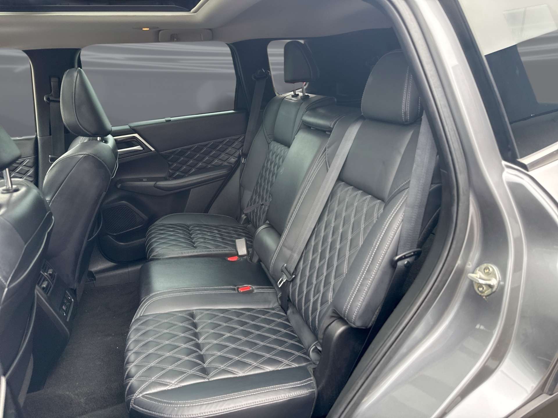 used 2022 Mitsubishi Outlander car, priced at $27,900