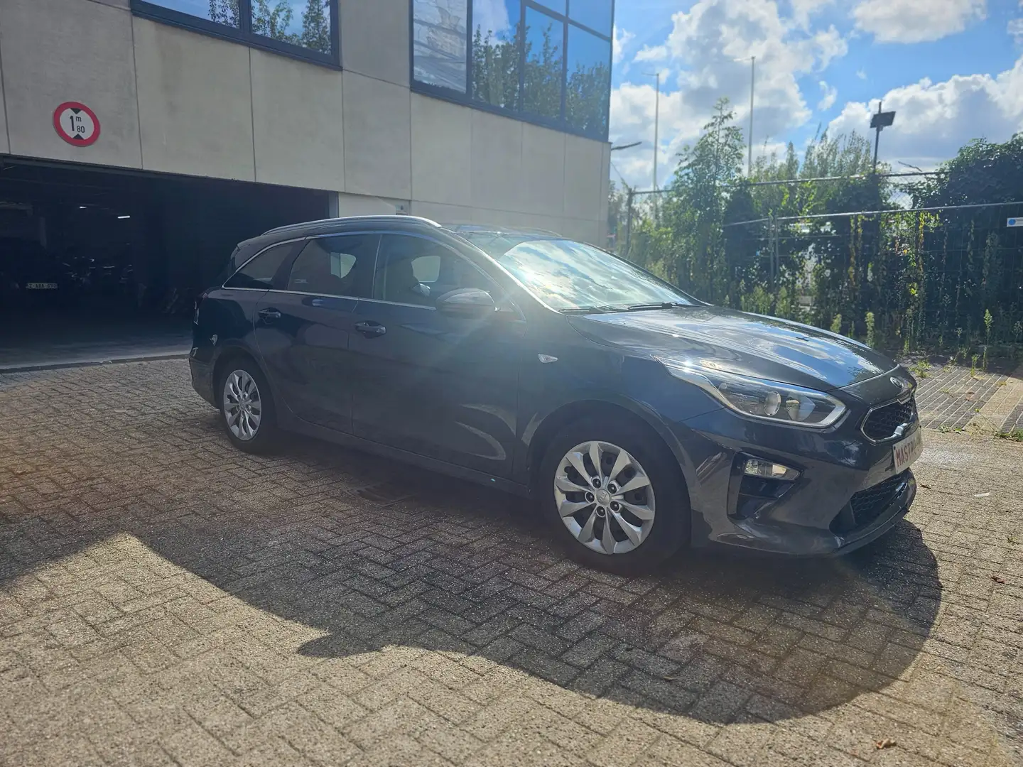 Kia Ceed SW / cee'd SW Ceed SW 1.6 CRDi More ISG Grau - 2