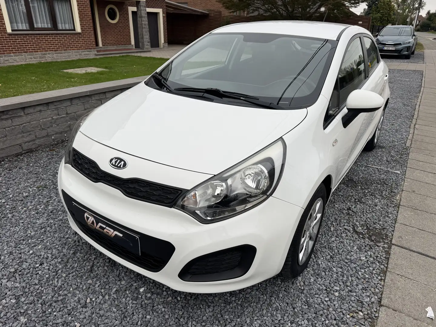 Kia Rio Rio 1.1 CRDi Lounge GARANTIE 12MOIS Blanc - 1