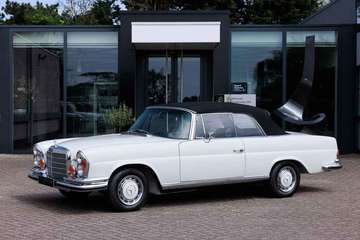W111 SE Cabriolet | Volledig gerestaureerd | Flach