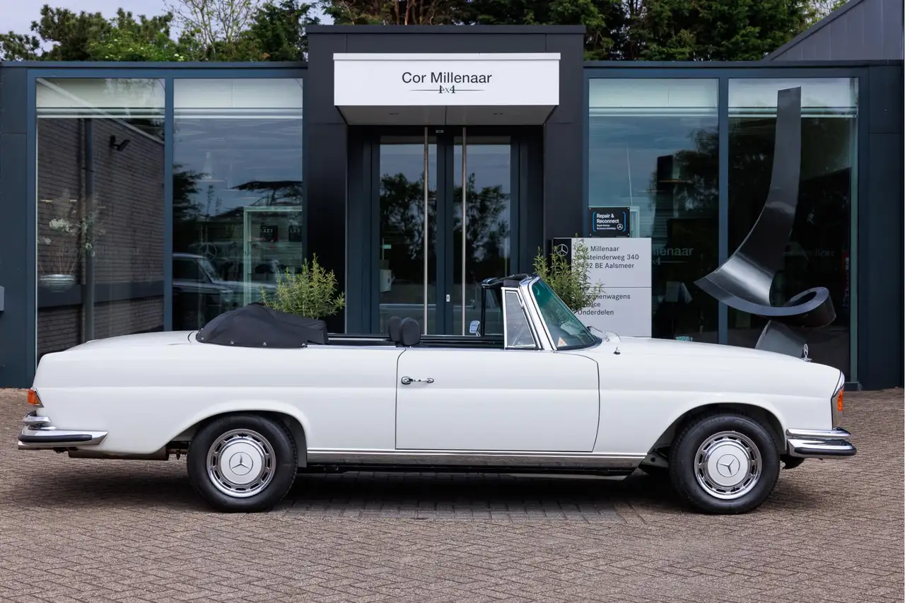 Mercedes-Benz 280 W111 SE Cabriolet | Volledig gerestaureerd | Flach, foto 9