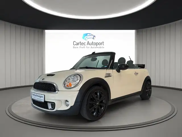 MINI Cooper S Cabrio Xenon SHZ Navi PDC Garantie