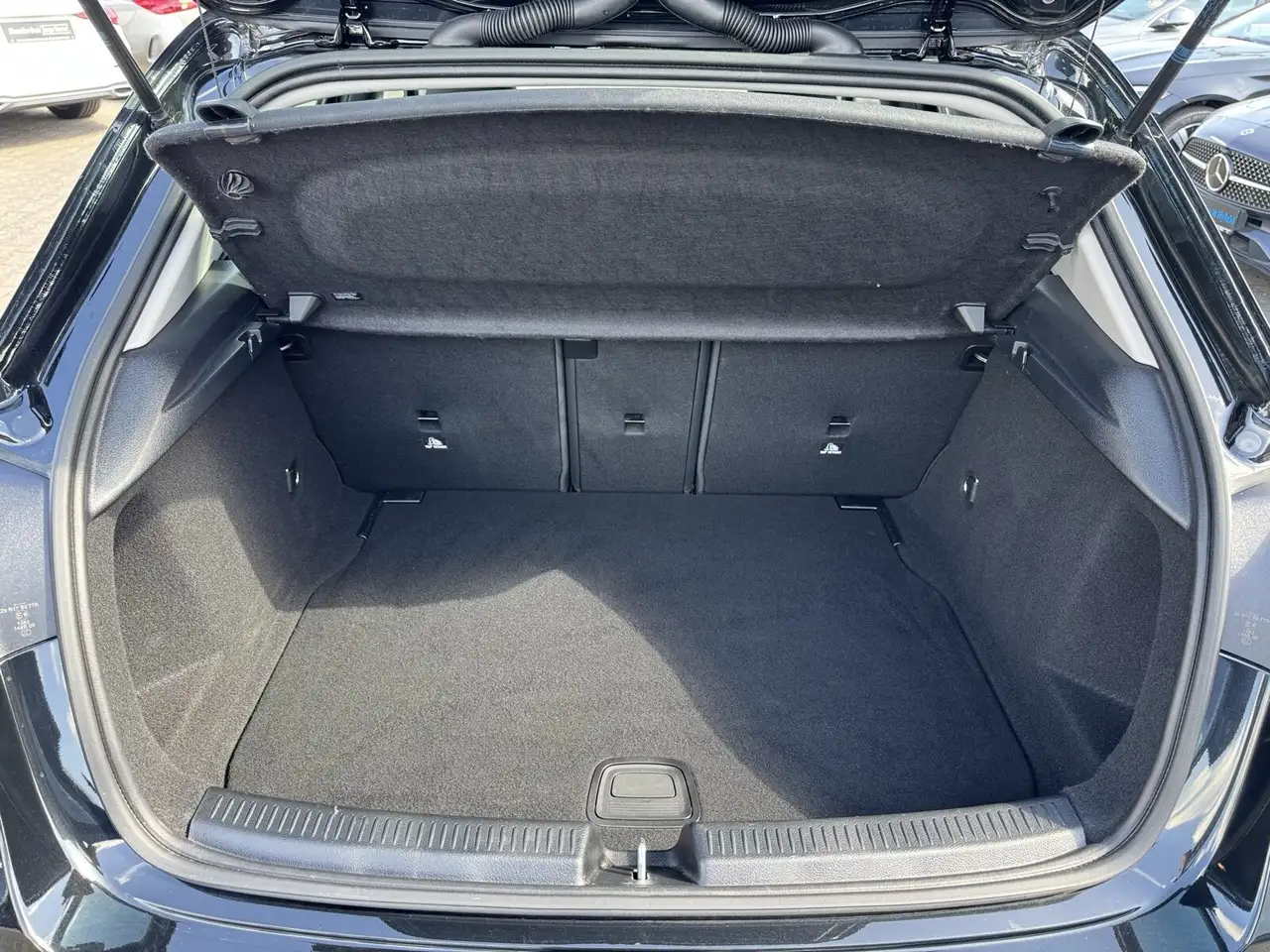 Mercedes-Benz A-Class A 180 PROGRESSIVE NAVI+KAMERA+LED+CARPLAY+ASSIST, миниатюра 19