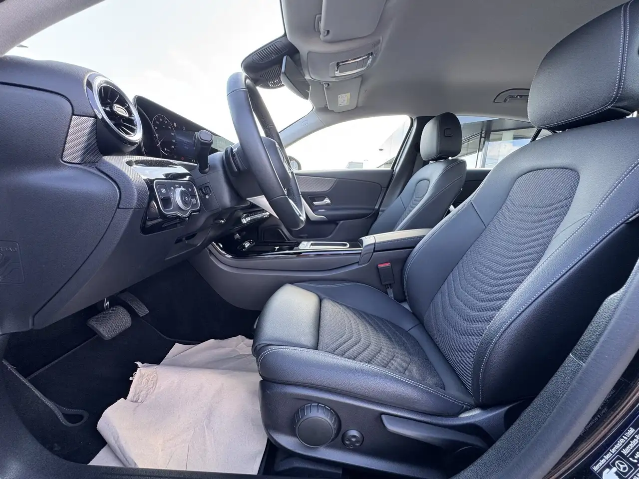 Mercedes-Benz A-Class A 180 PROGRESSIVE NAVI+KAMERA+LED+CARPLAY+ASSIST, миниатюра 10