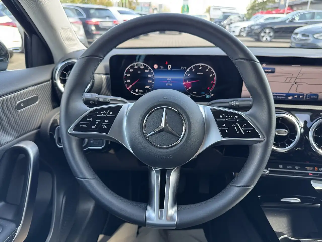 Mercedes-Benz A-Class A 180 PROGRESSIVE NAVI+KAMERA+LED+CARPLAY+ASSIST, миниатюра 13